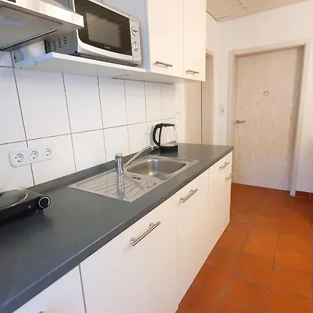 Neuburg Apartment *